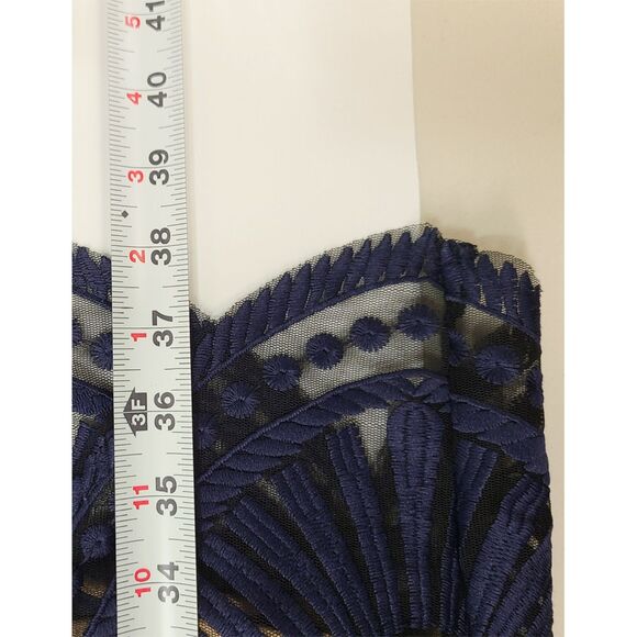 Bardot Navy Blue Embroidered Sheath Cocktail Dress Women’s Size 6 US - Picture 9 of 10